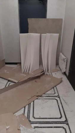 Монтаж рельефных гипсовых 3D панелей в ЖК «Серебряный фонтан» — завод «ЭКОЛЕПНИНА»